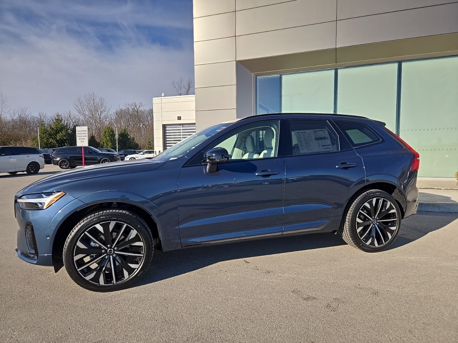 2026 Volvo XC60 Ultra's photo