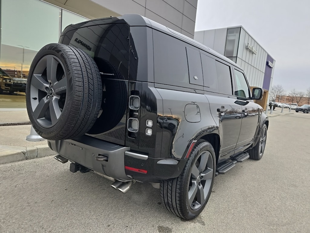 Used 2024 Land Rover Defender 110 V8 SUV