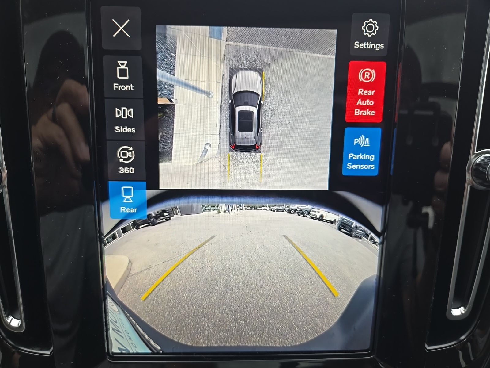 2026 Volvo XC40 Plus - Photo 38