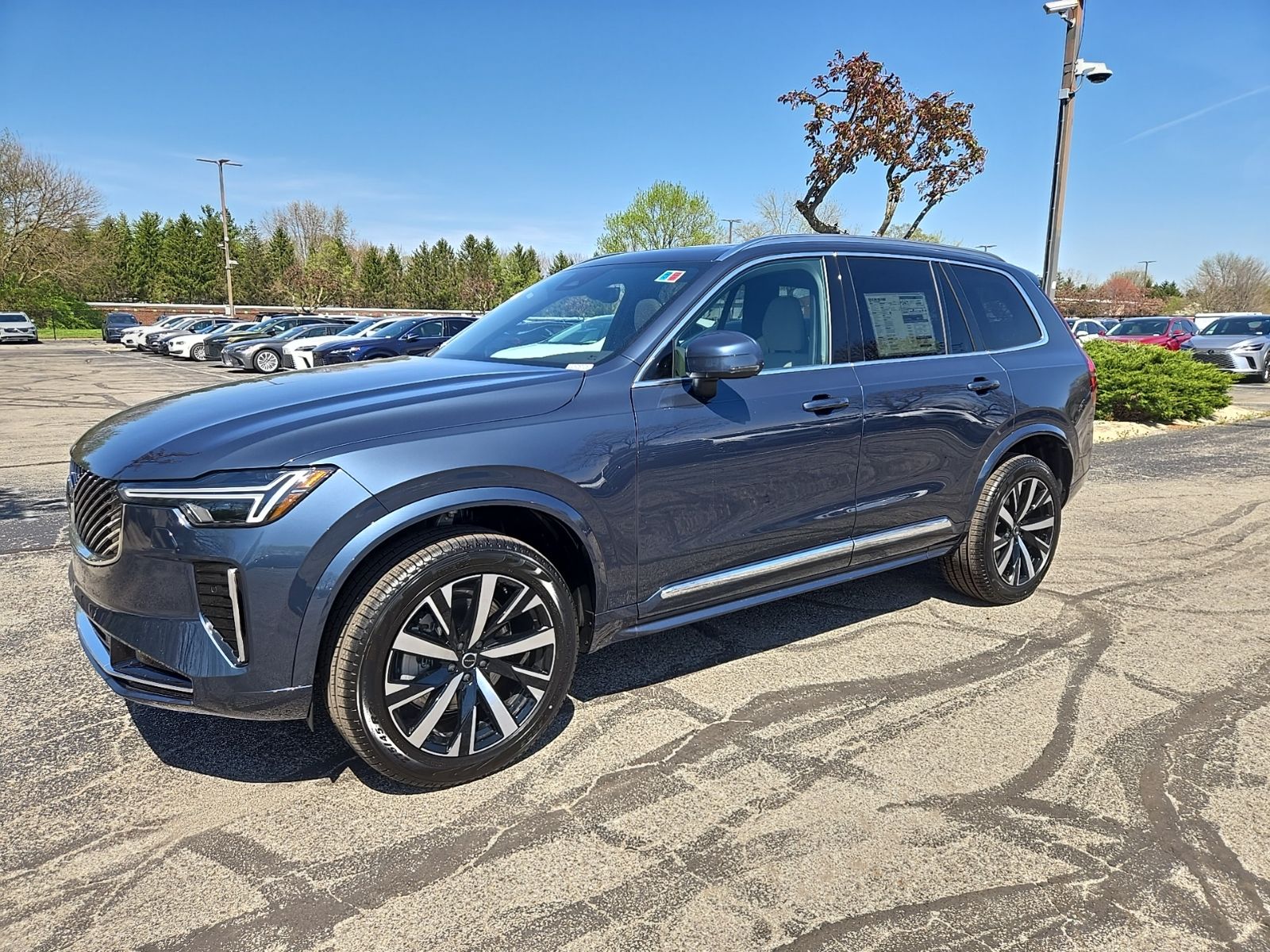 2026 Volvo XC90 B5 Core Bright 4WD's photo