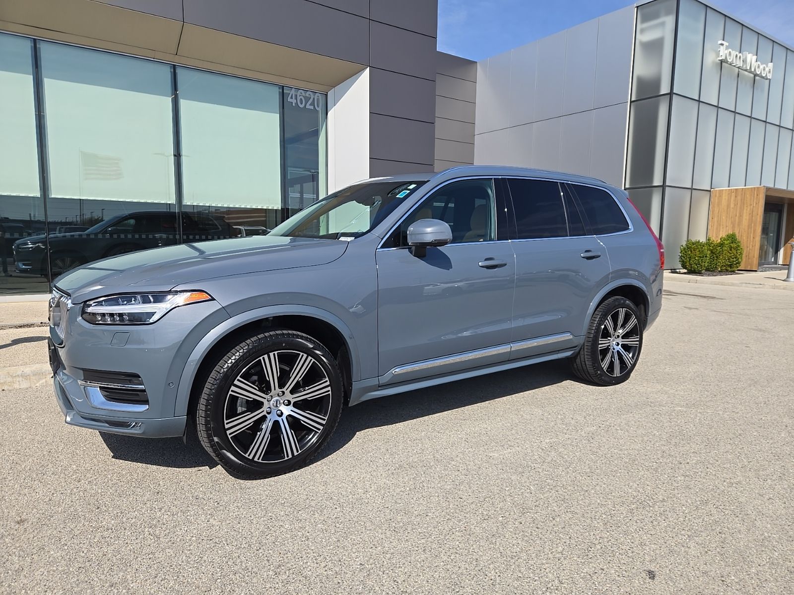 2023 Volvo XC90
