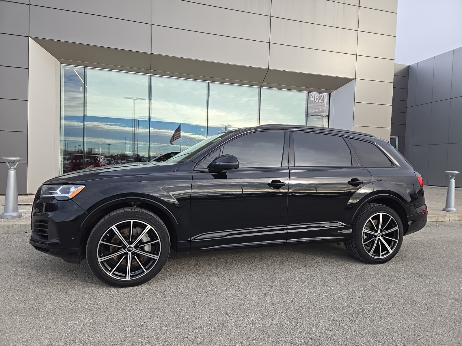 2022 Audi Q7 Premium Plus's photo