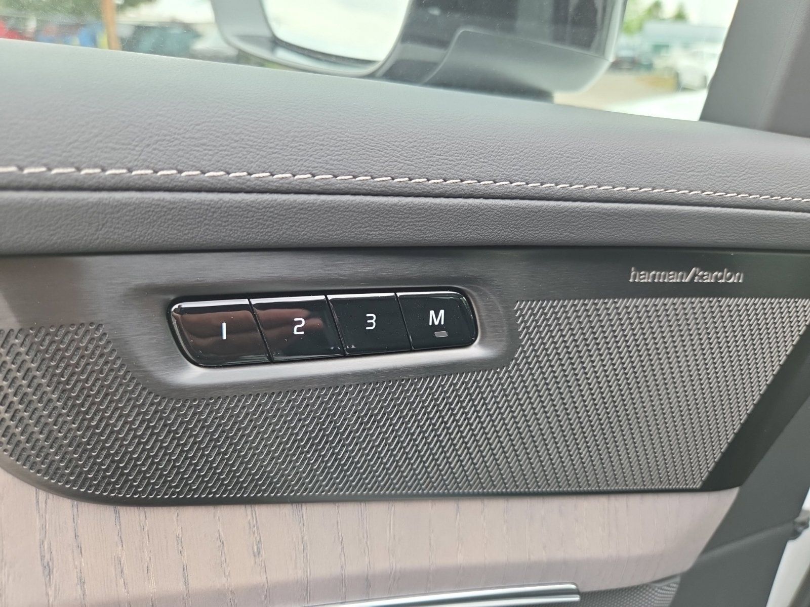 2026 Volvo XC90 Ultra - Photo 22