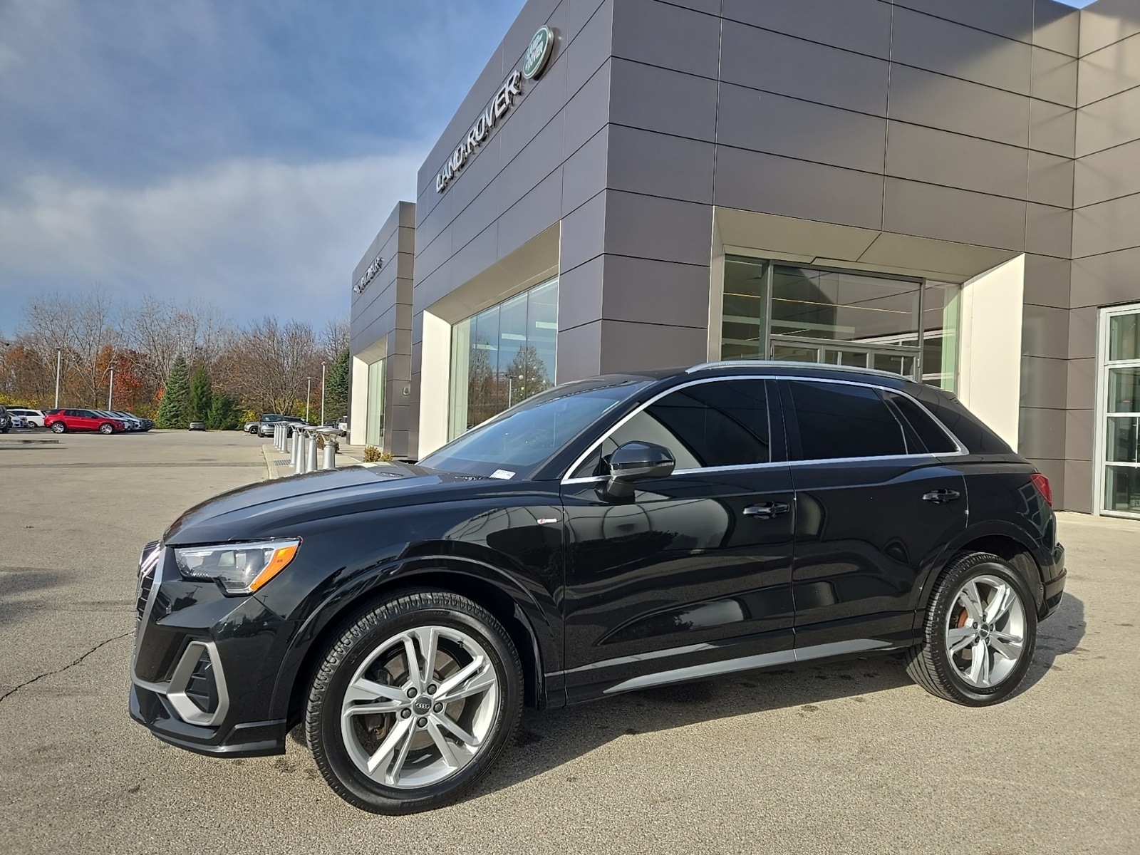 2020 Audi Q3 S Line Premium's photo