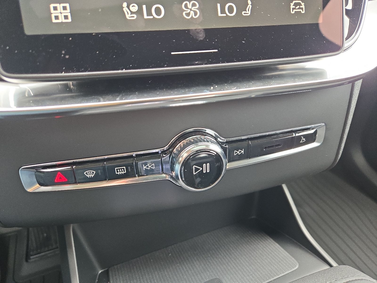 2026 Volvo XC90 Plus - Photo 44