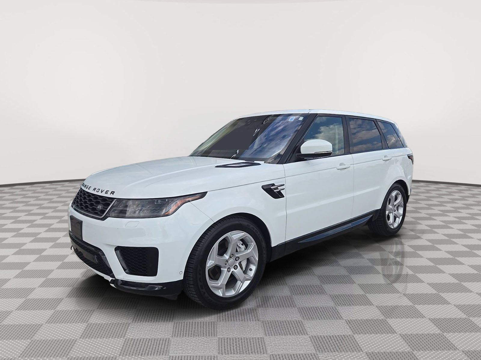 SALWR2RV9KA832758