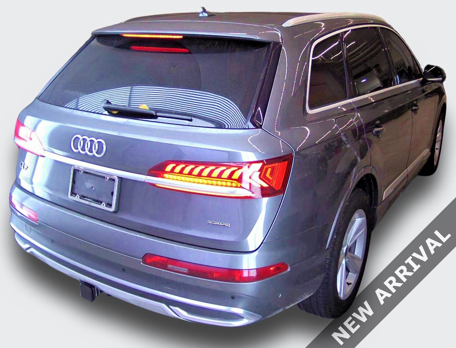 2021 Audi Q7 45 Premium Plus photo 2
