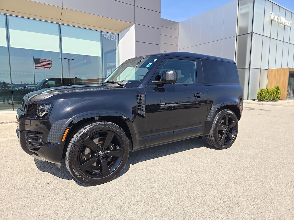 Used 2024 Land Rover Defender 90 V8 SUV