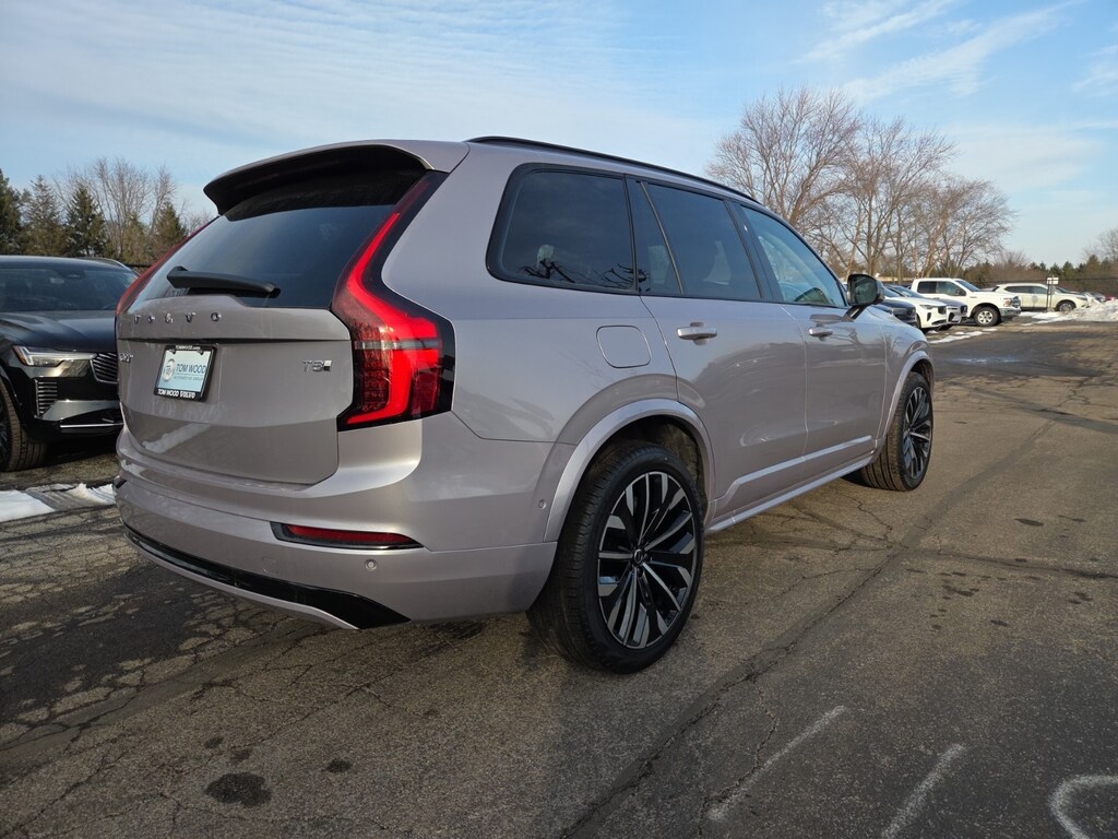 New 2026 Volvo XC90 plug-in hybrid T8 Ultra Dark Theme 6-Seater SUV
