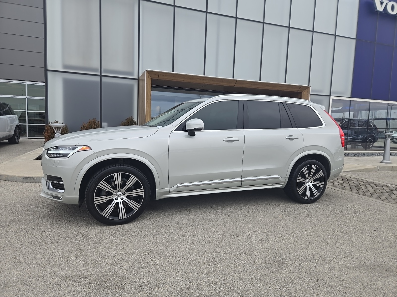 2021 Volvo XC90 Inscription's photo