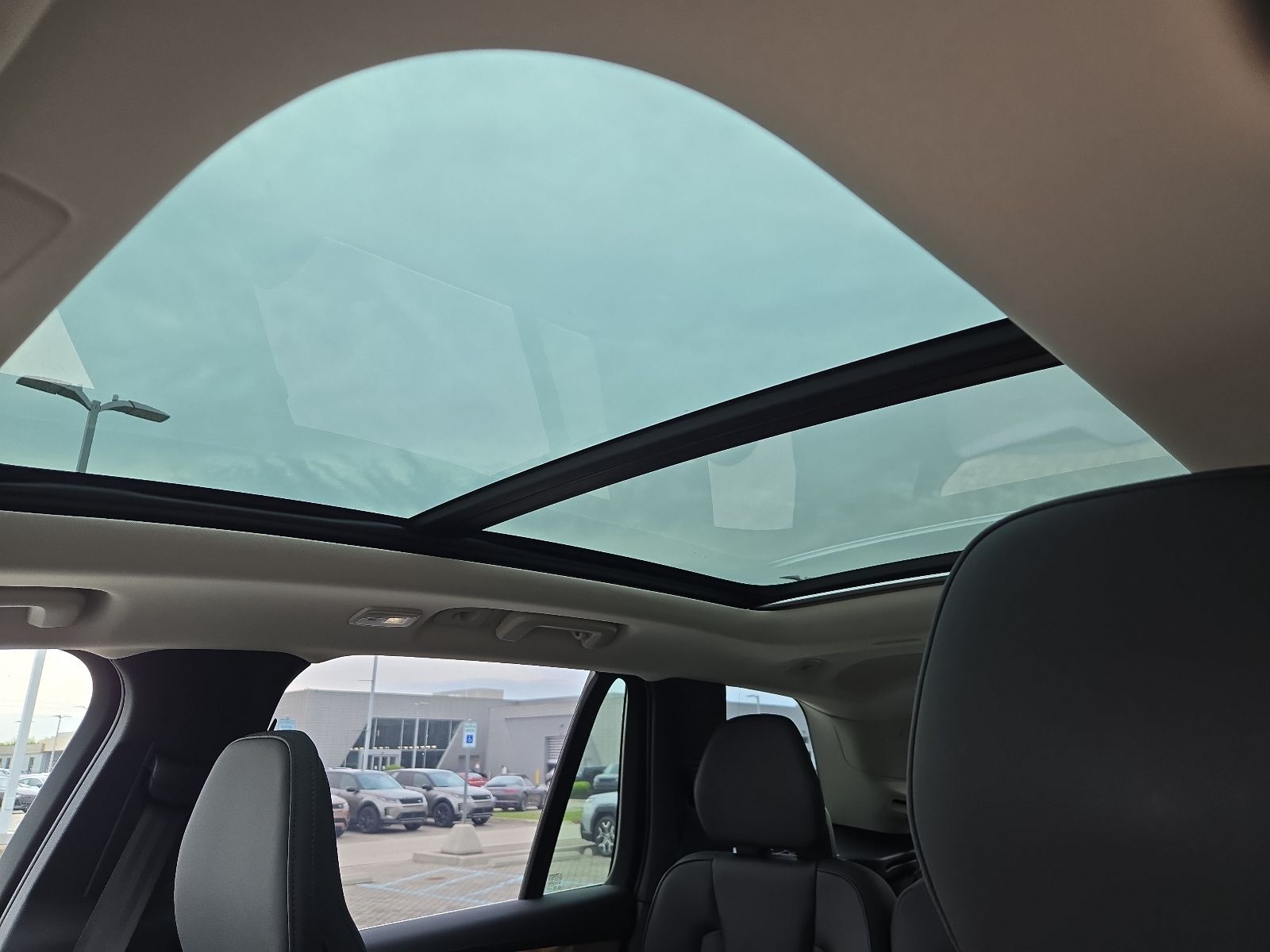 2026 Volvo XC90 Plus - Photo 22
