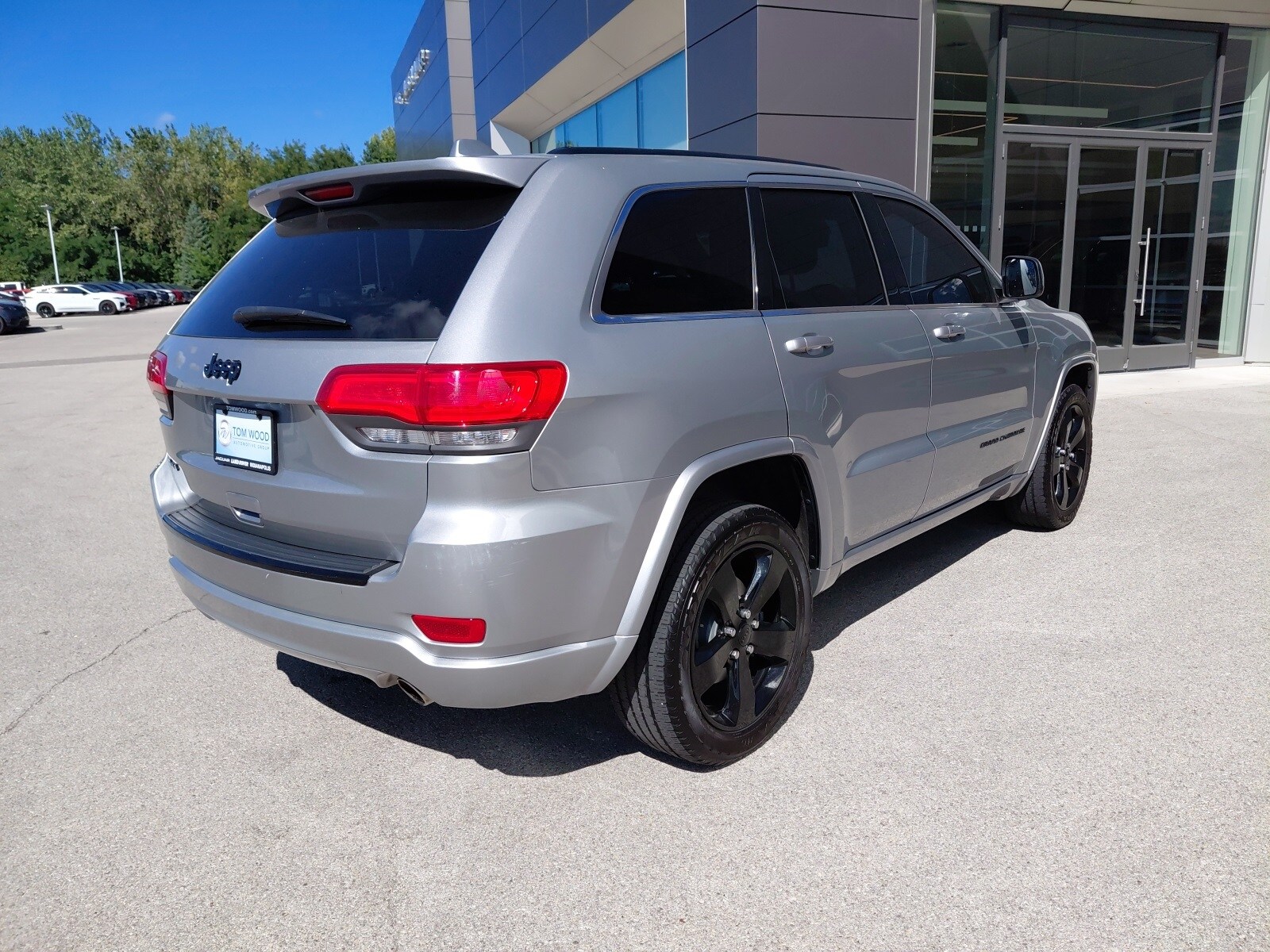 2015 Jeep Grand Cherokee Altitude photo 2