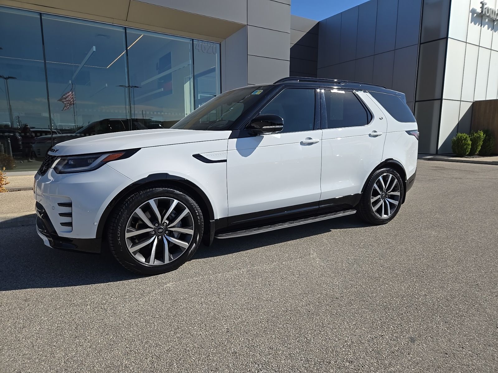 2024 Land Rover Discovery