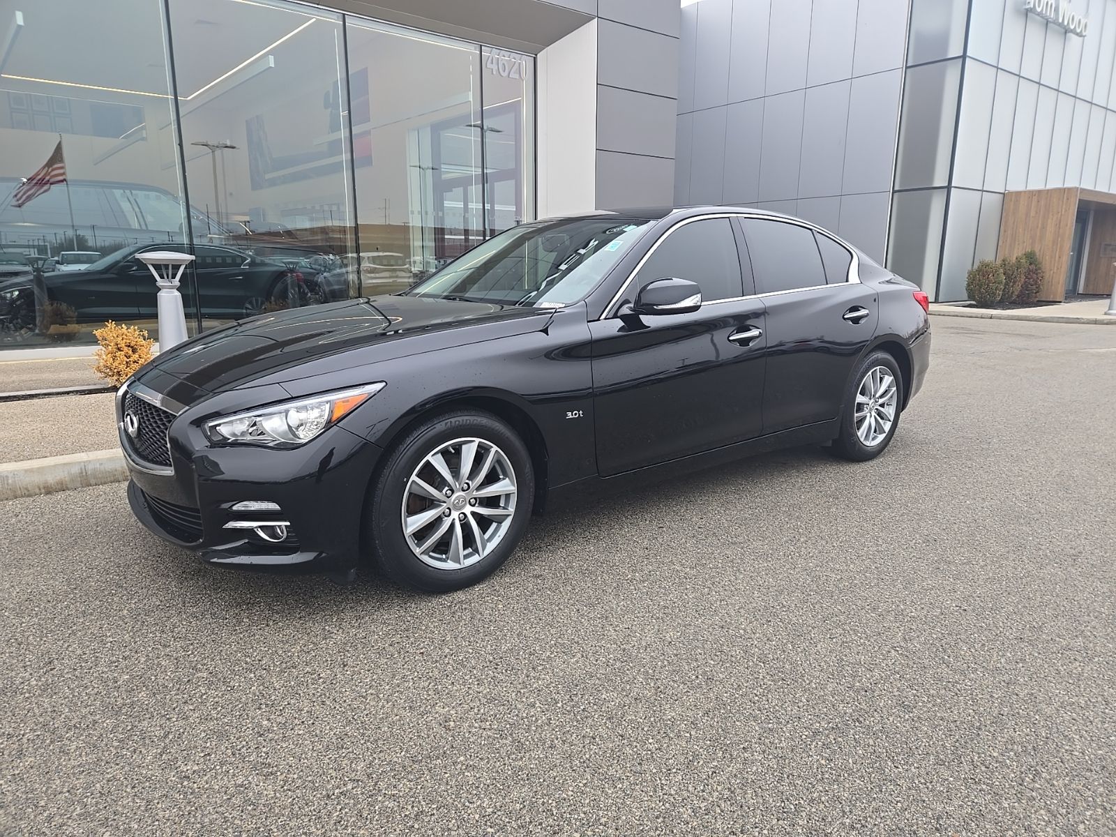 2017 INFINITI Q50 Premium