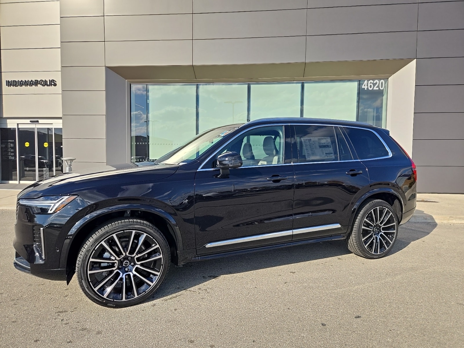 2026 Volvo XC90 Ultra's photo