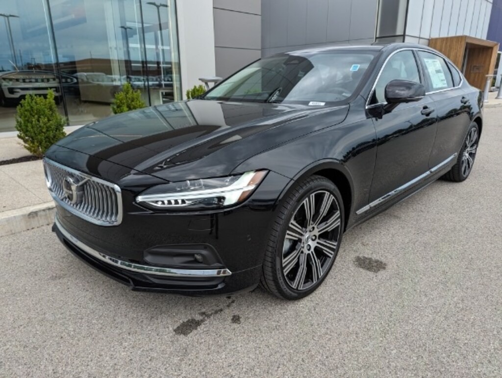 New 2024 Volvo S90 Sedan For Sale in Indianapolis Serving Lawrence