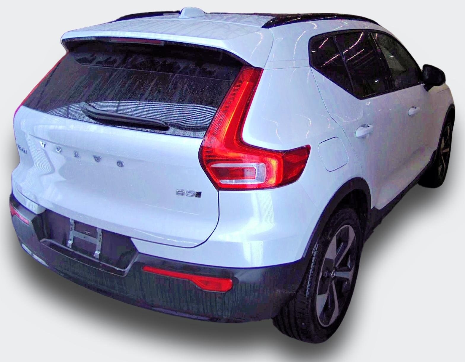 2025 Volvo XC40 Plus photo 2