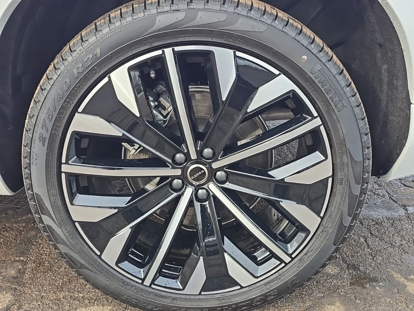 2026 Volvo XC90 Ultra - Photo 13