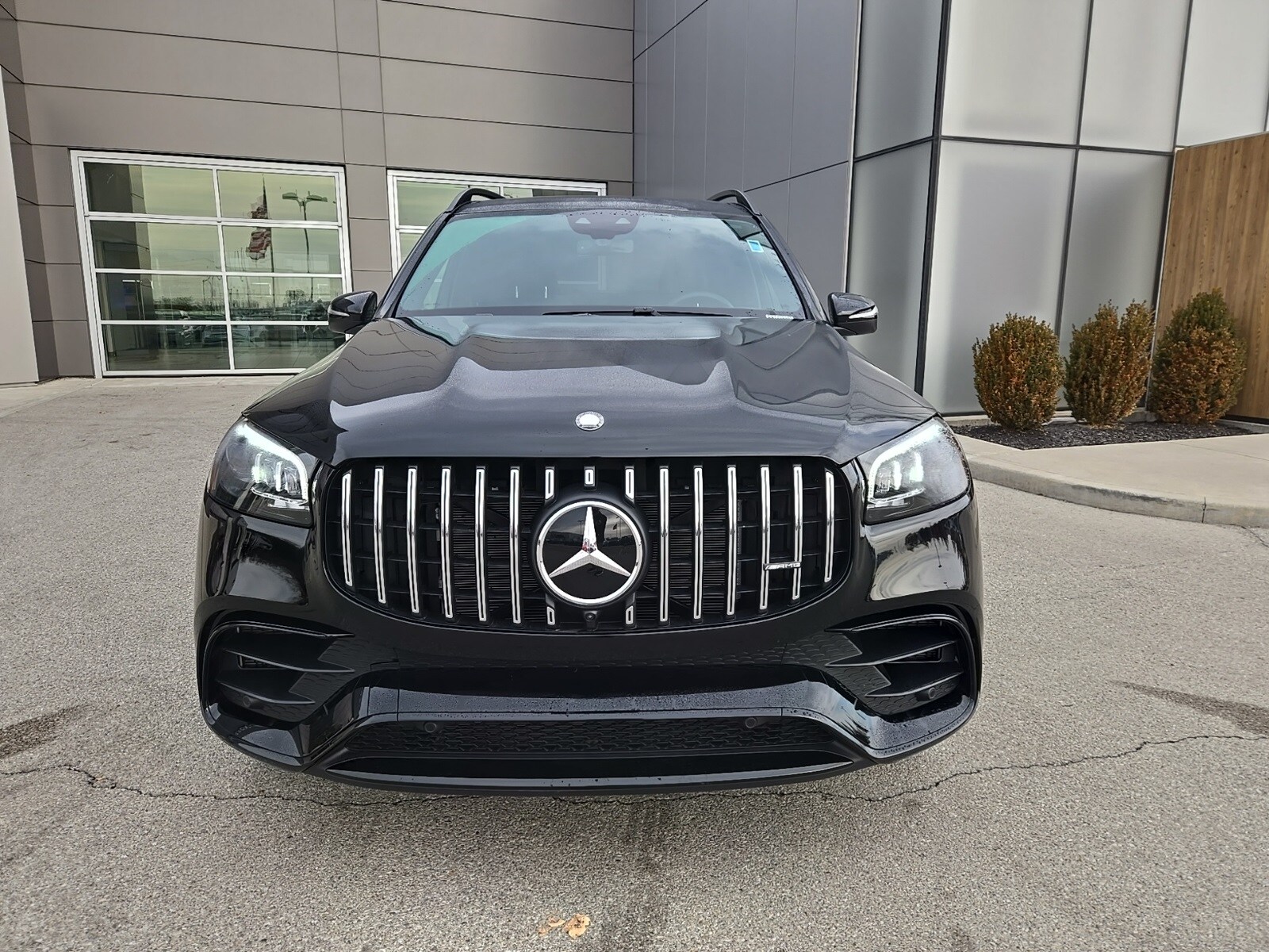 2025 Mercedes Benz GLS 63 AMG photo 3