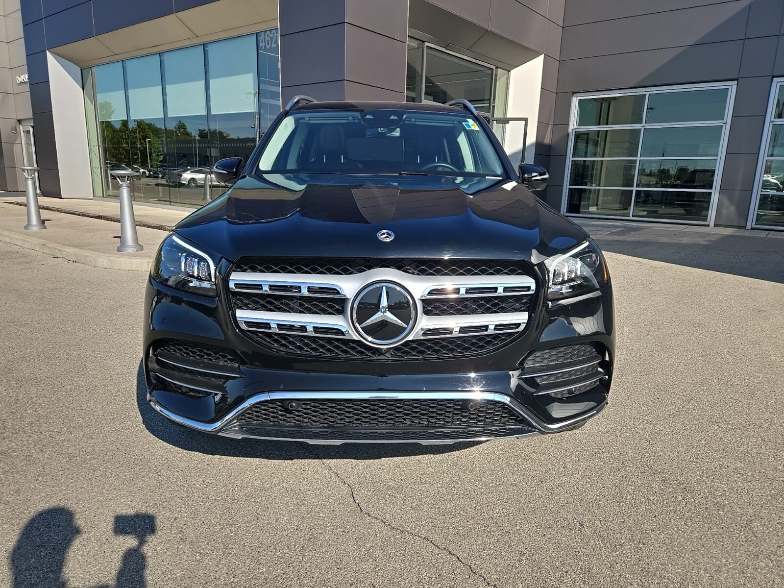 2023 Mercedes Benz GLS 580 4MATIC photo 3