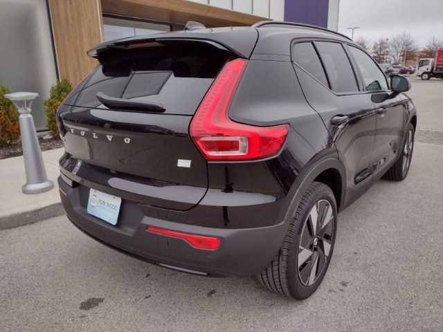Used 2024 Volvo XC40 Core with VIN YV4EH3HK8R2266368 for sale in Indianapolis, IN
