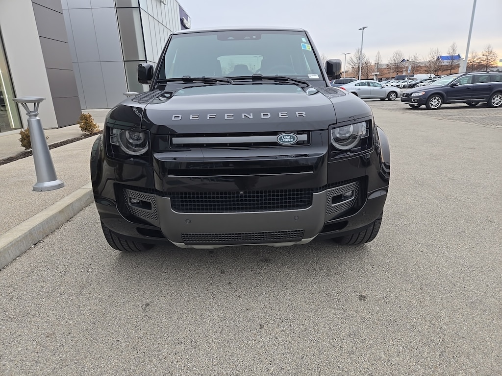 Used 2024 Land Rover Defender 110 V8 SUV