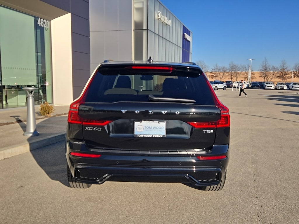 New 2026 Volvo XC60 plug-in hybrid T8 Plus SUV