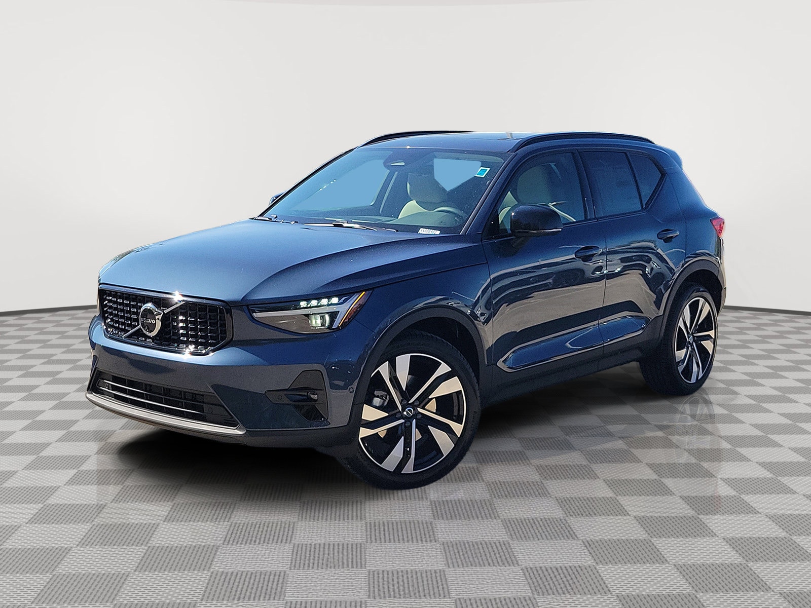 2026 Volvo XC40