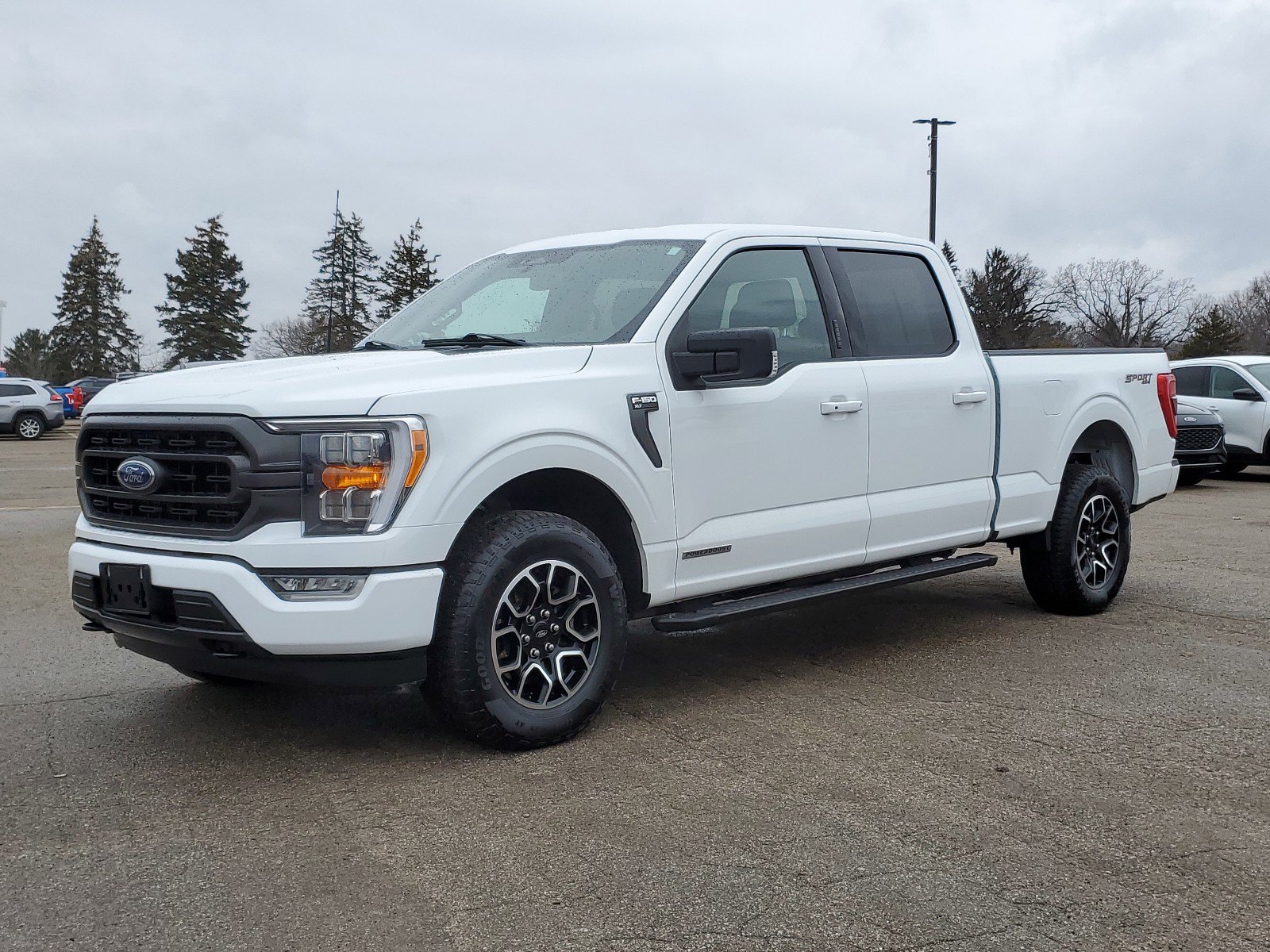 2022 Ford F-150 XLT photo 2
