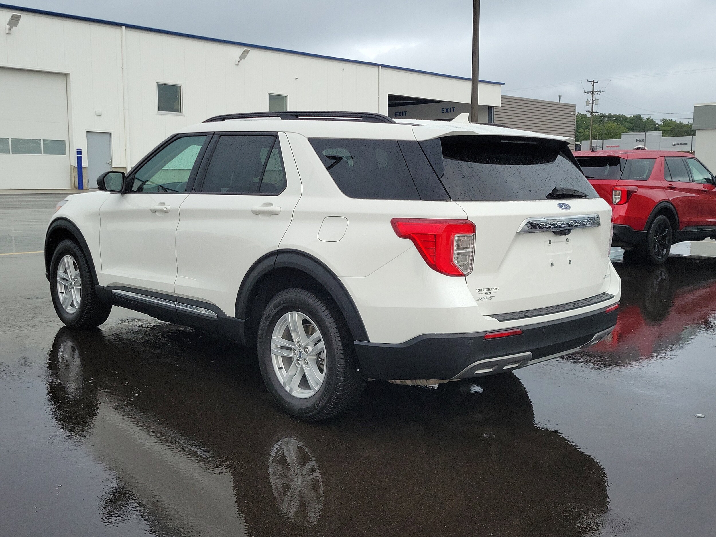 2023 Ford Explorer XLT photo 4