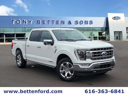 2023 Ford F-150 Lariat/ 3.5L power Boost/ Nav/ Moon/ 20s/ B&O Soun 4WD SuperCrew