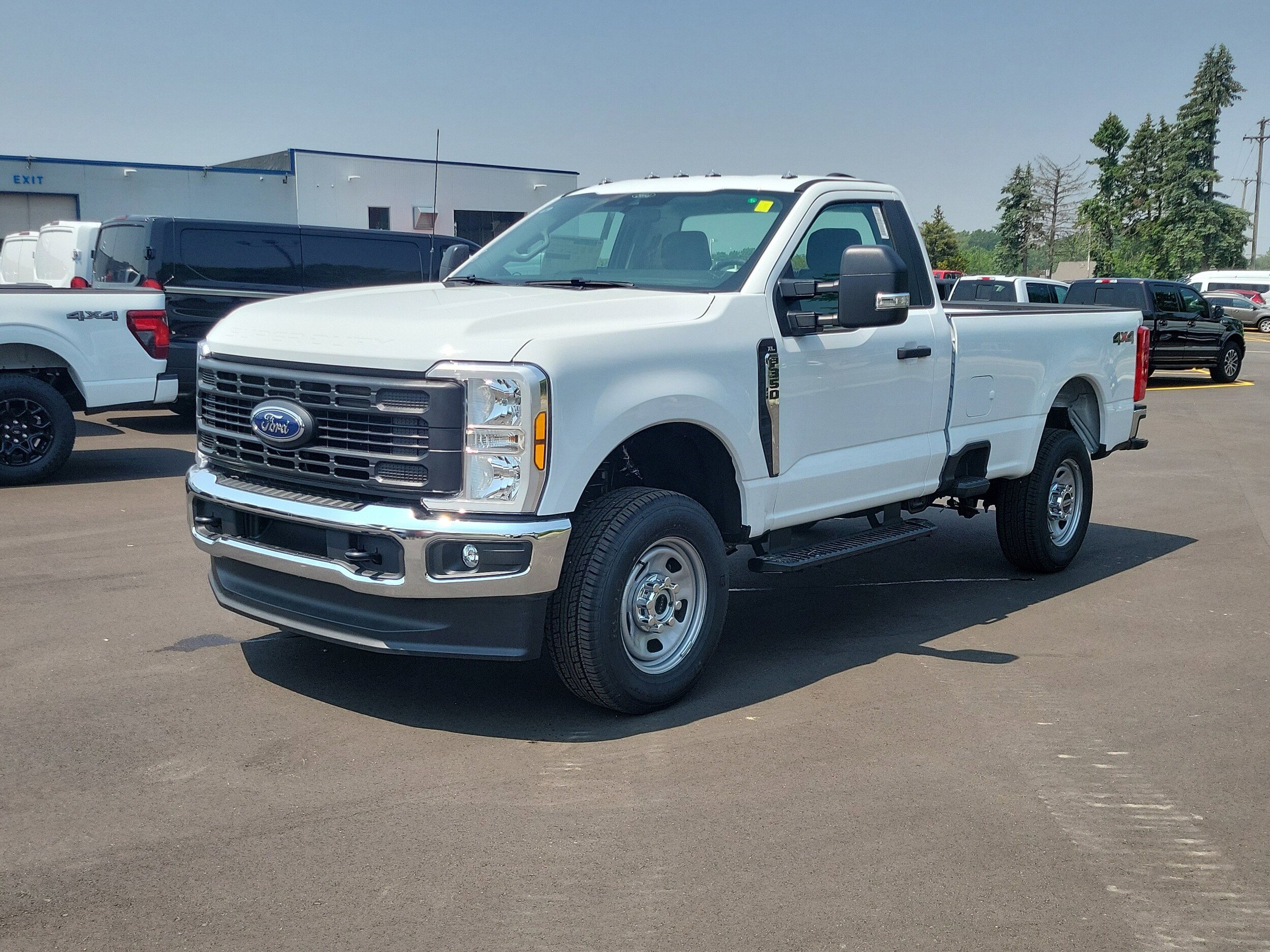 2025 Ford F-350 XL photo 2