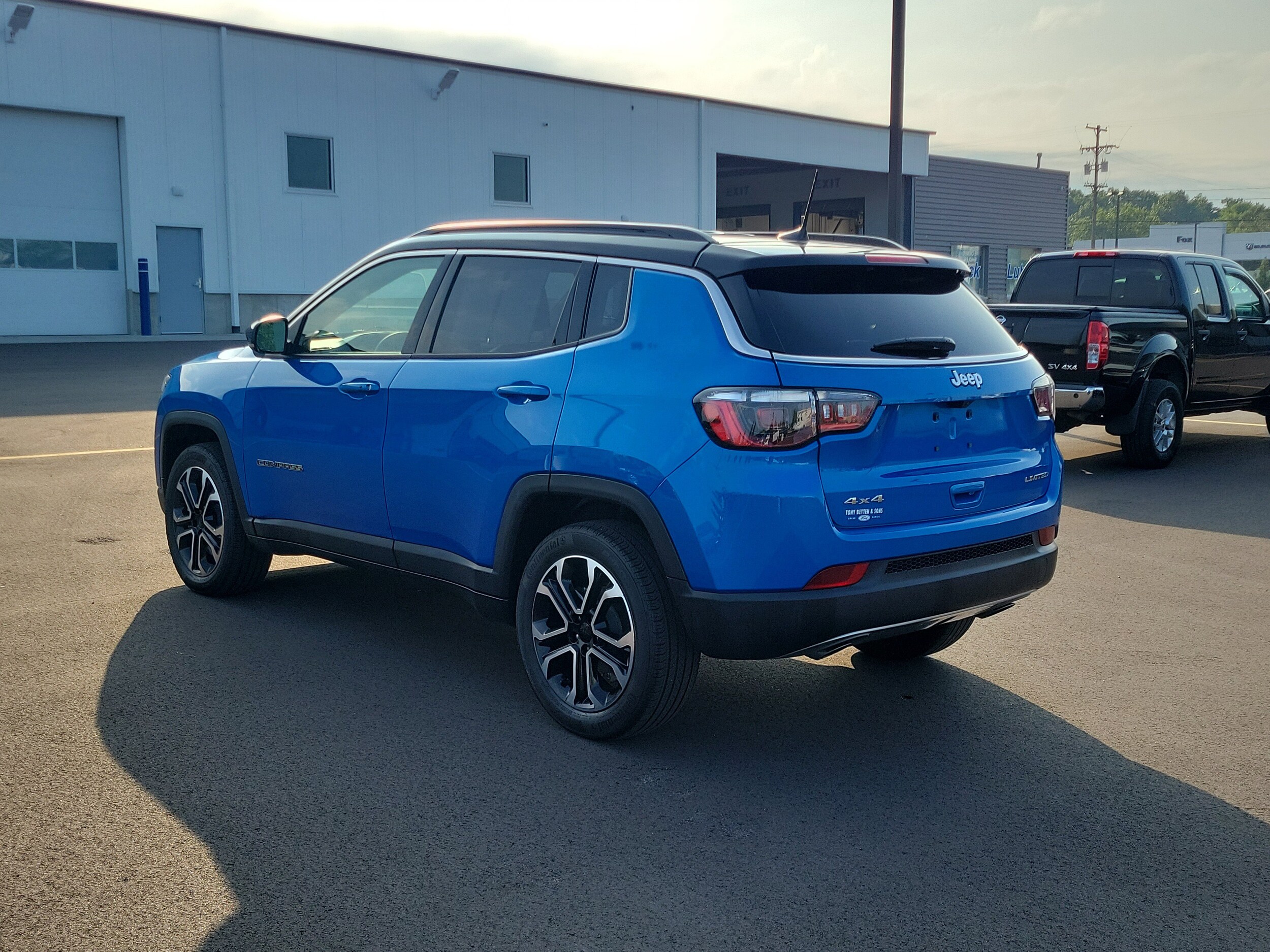 2023 Jeep Compass Limited photo 4