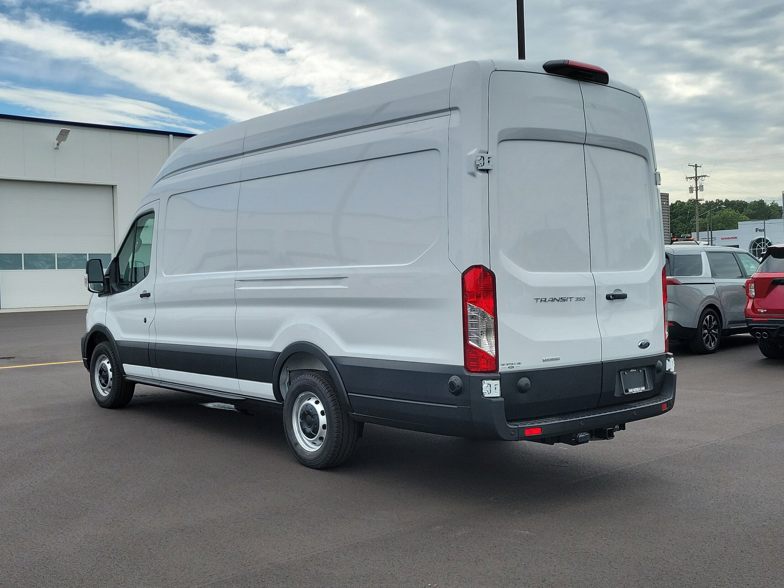 2025 Ford Transit photo 3