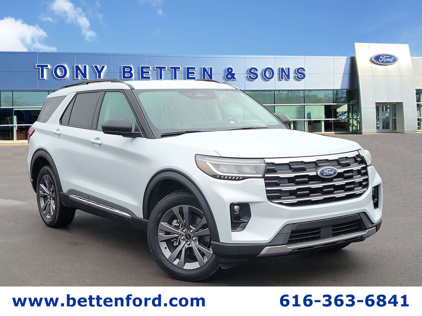 2025 Ford Explorer Active's photo