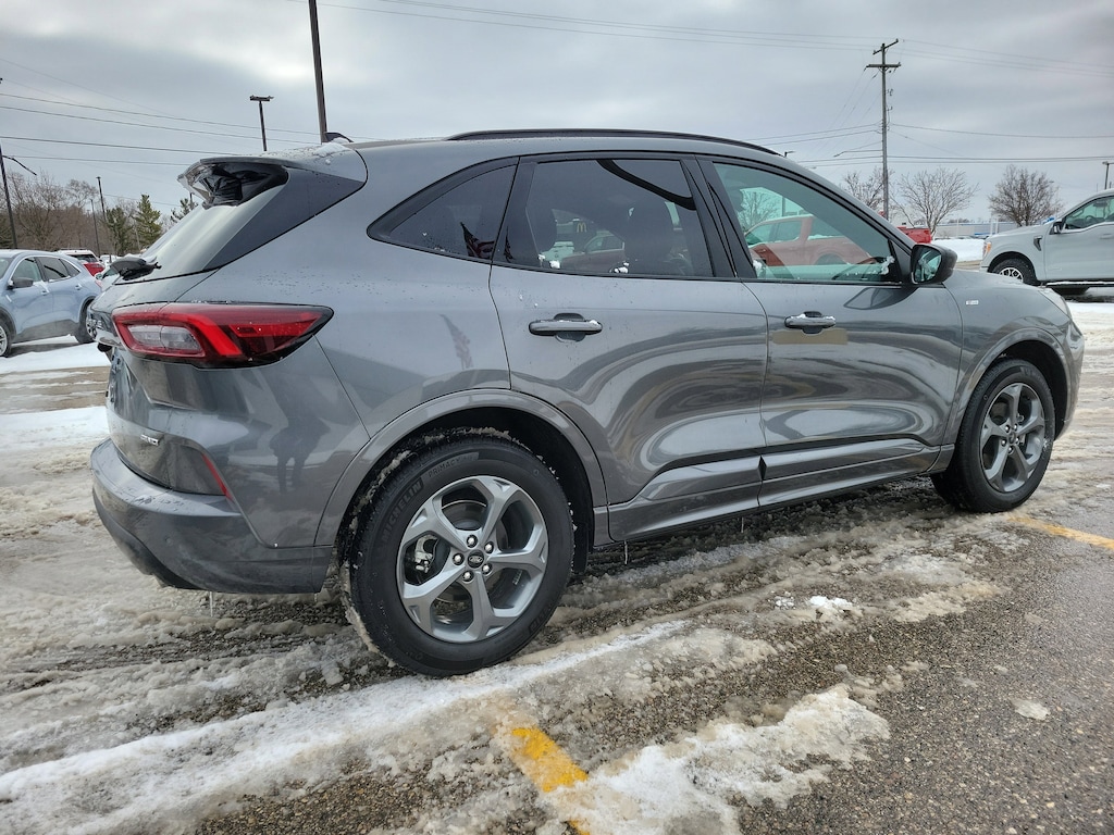 Used 2023 Ford Escape ST-Line, Tech#1 Pkg/ Nav/ Cold Weather/ 18s/ AWD