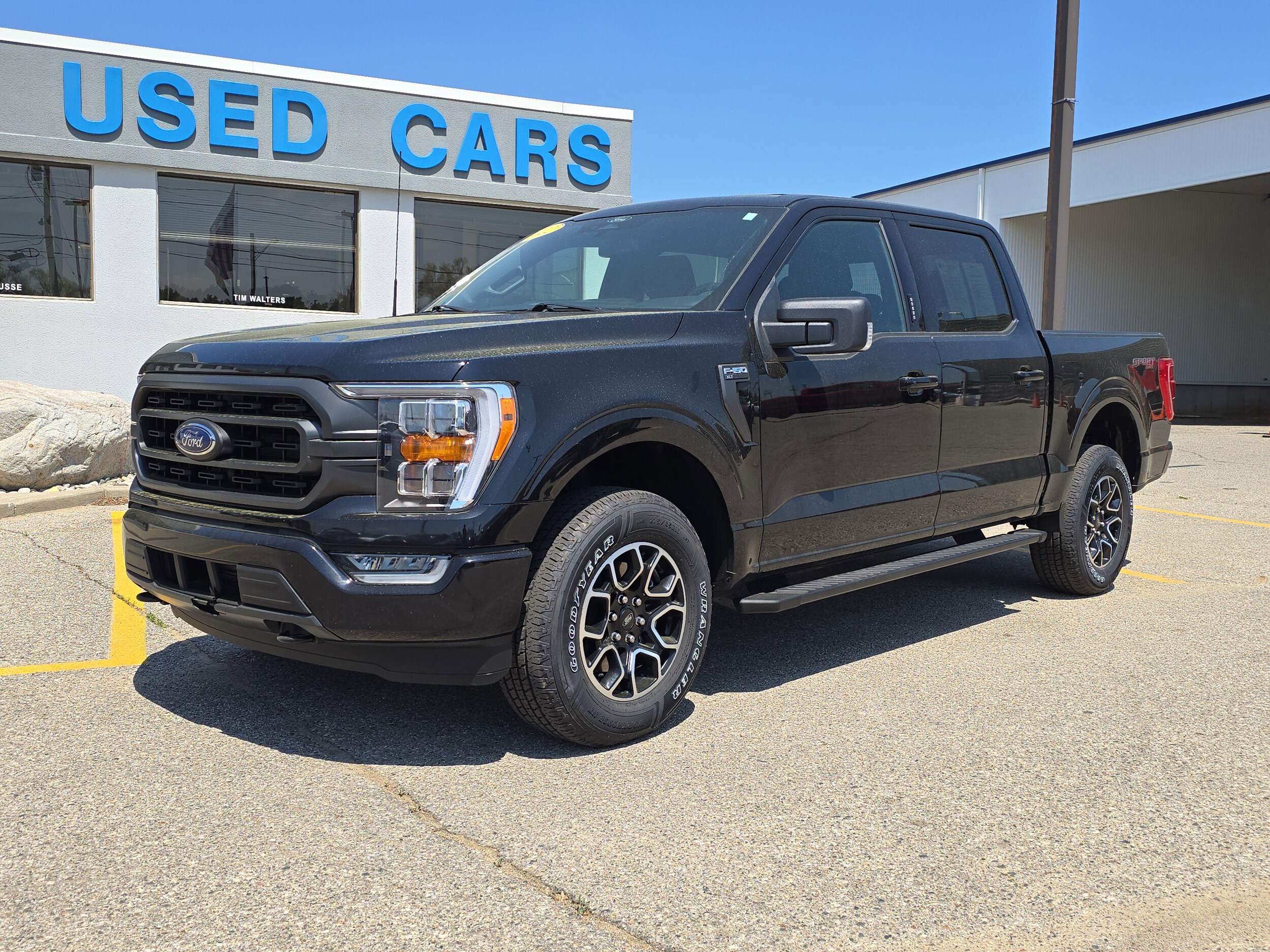 2022 Ford F-150 XLT photo 2