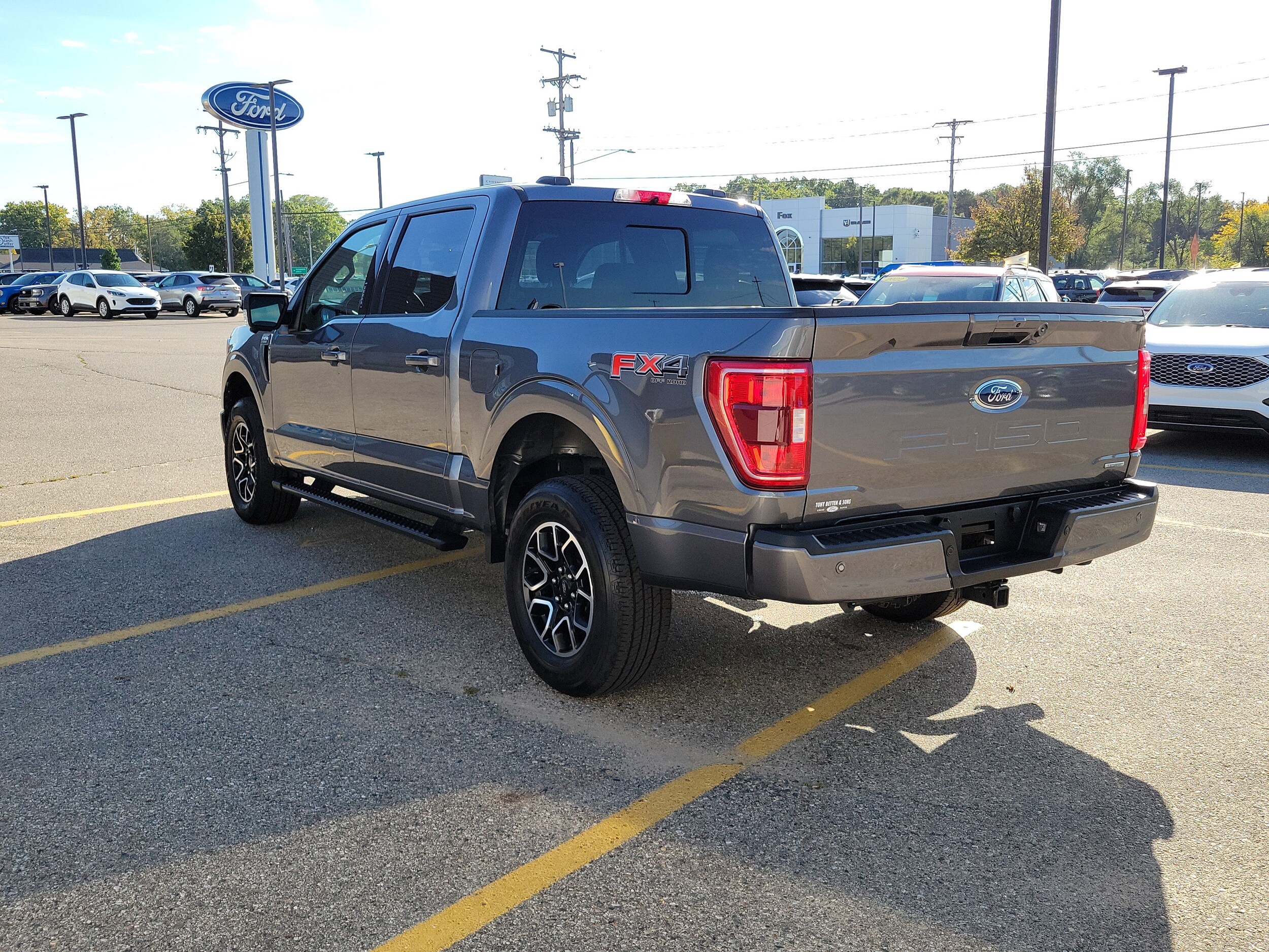 2022 Ford F-150 FX4 photo 2