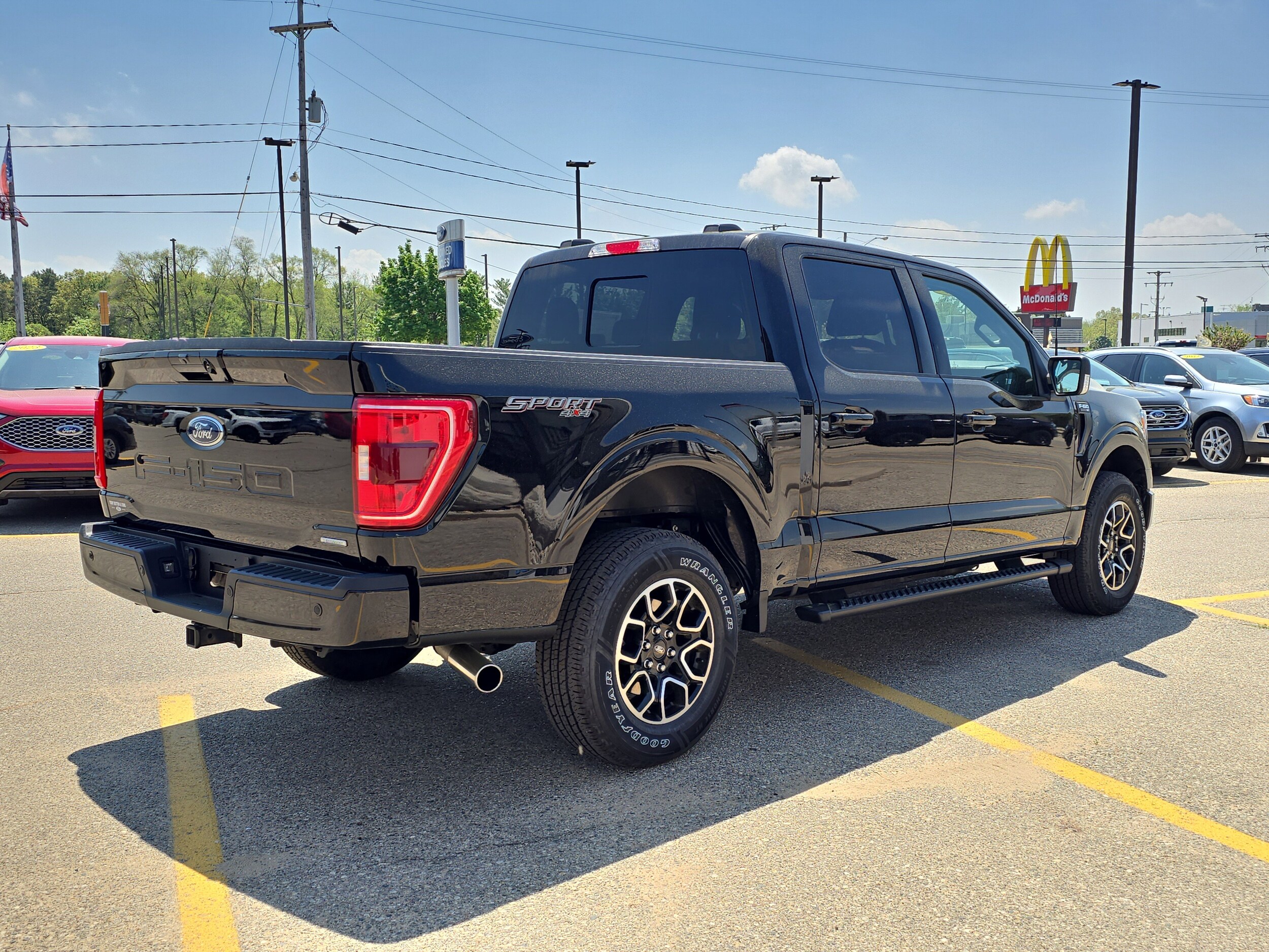 2022 Ford F-150 XLT photo 4