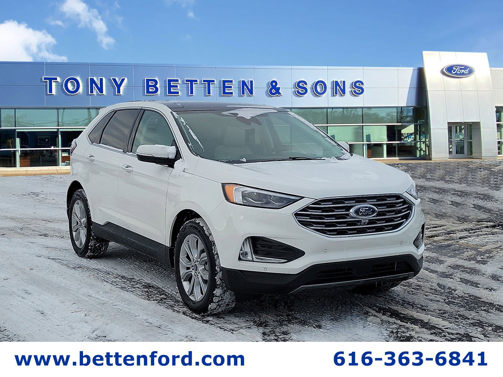 2022 Ford Edge Titanium's photo