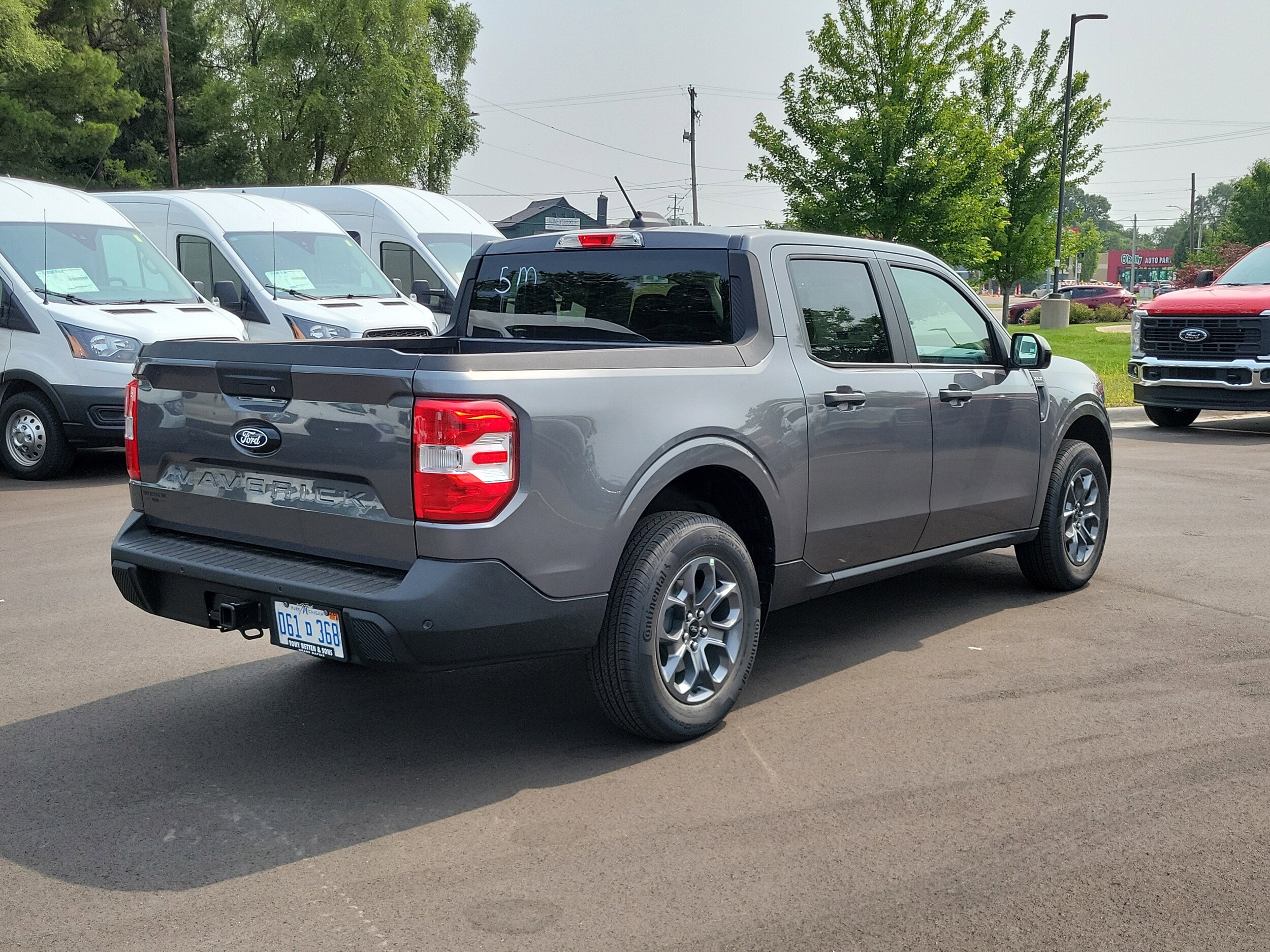 2025 Ford Maverick XLT photo 2