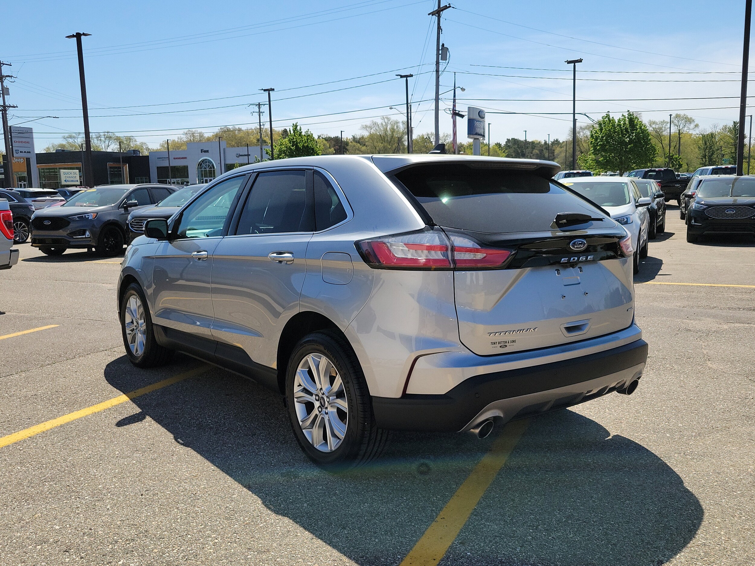 2022 Ford Edge Titanium photo 3