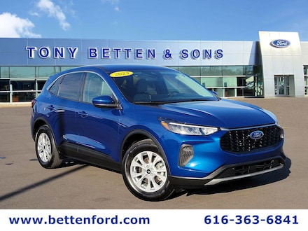 2023 Ford Escape Active/ Tech #2/ Nav/ B&O Sound/ Cold Weather/ AWD