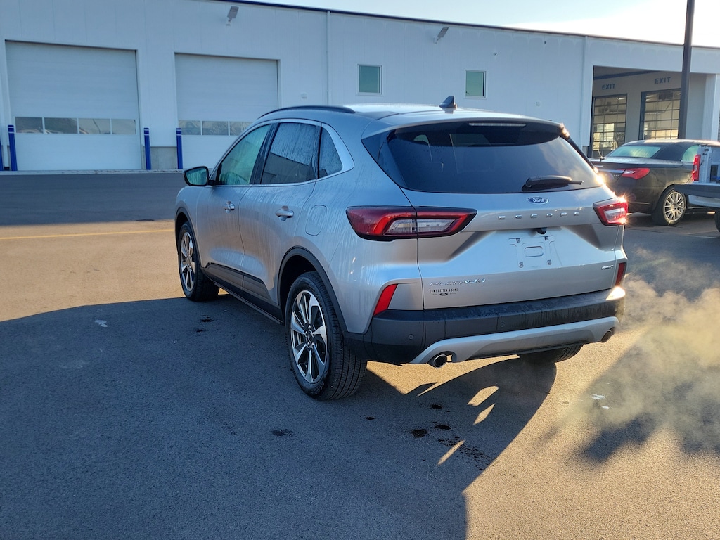 Used 2023 Ford Escape Platinum/ 2.0L/ Nav/ Power Liftgate/ 19s/ AWD
