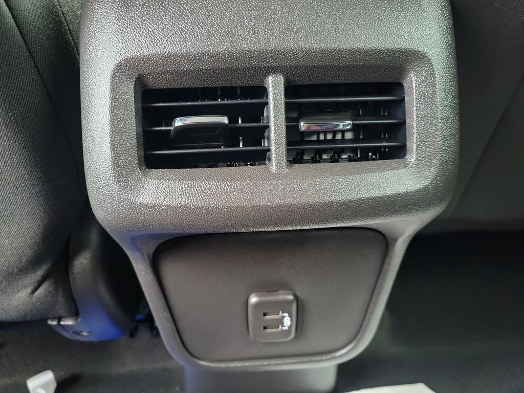 2022 Chevrolet Equinox LT - Photo 11