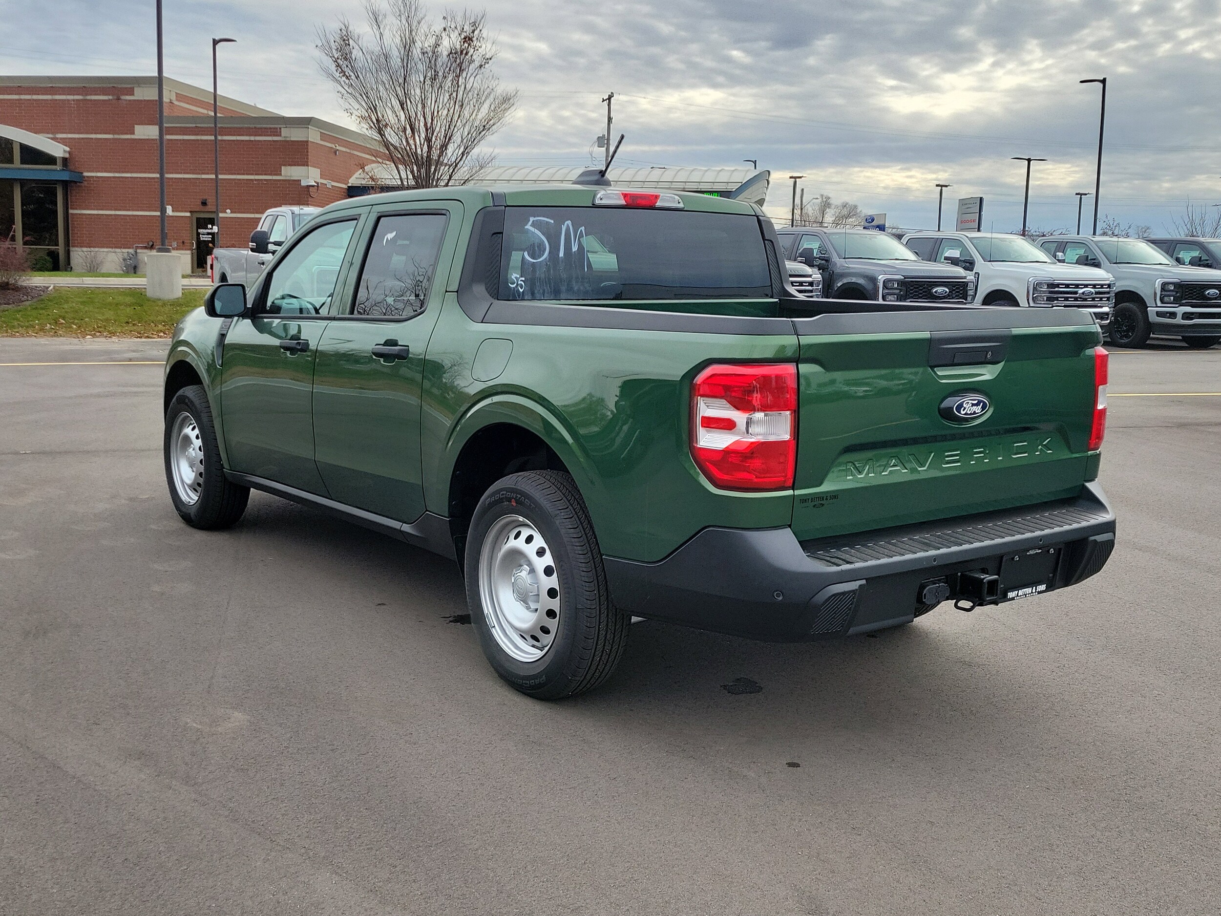 2025 Ford Maverick XL photo 2