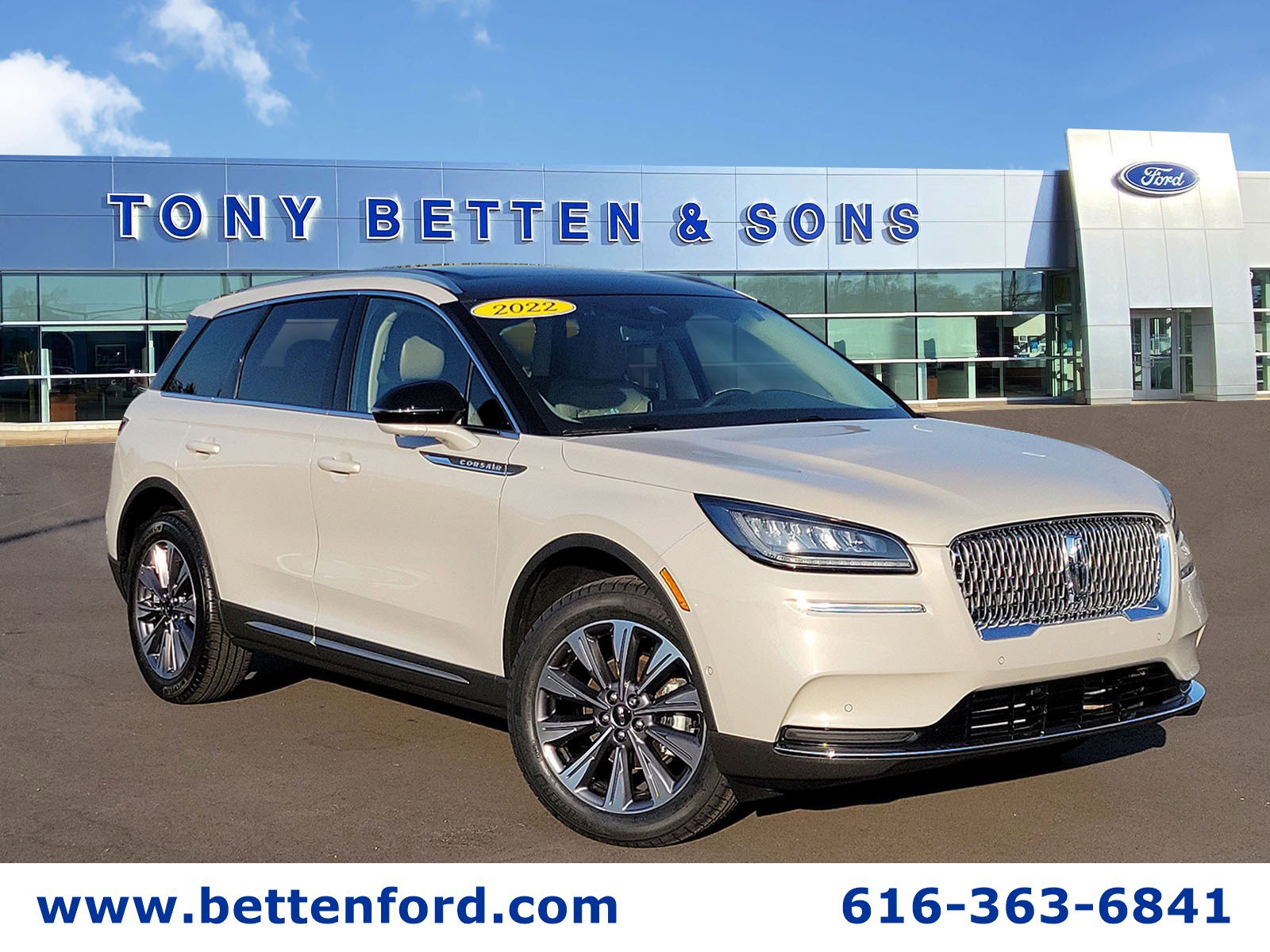 2022 Lincoln Corsair Reserve's photo