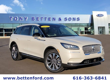 2022 Lincoln Corsair Reserve/ Moon/ Nav/ Elements Pkg/ 19s/ AWD