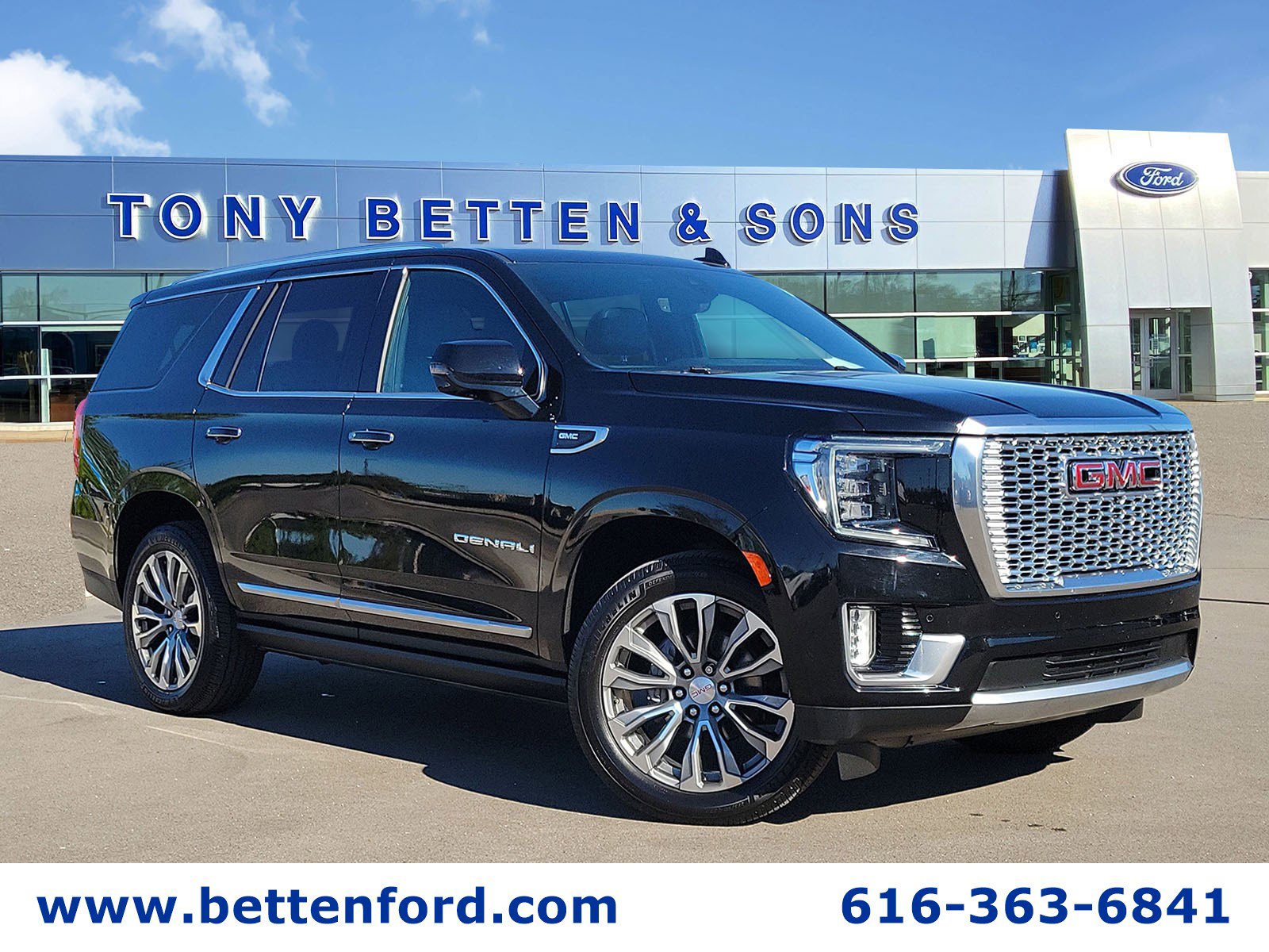 2021 GMC Yukon 4WD Denali's photo