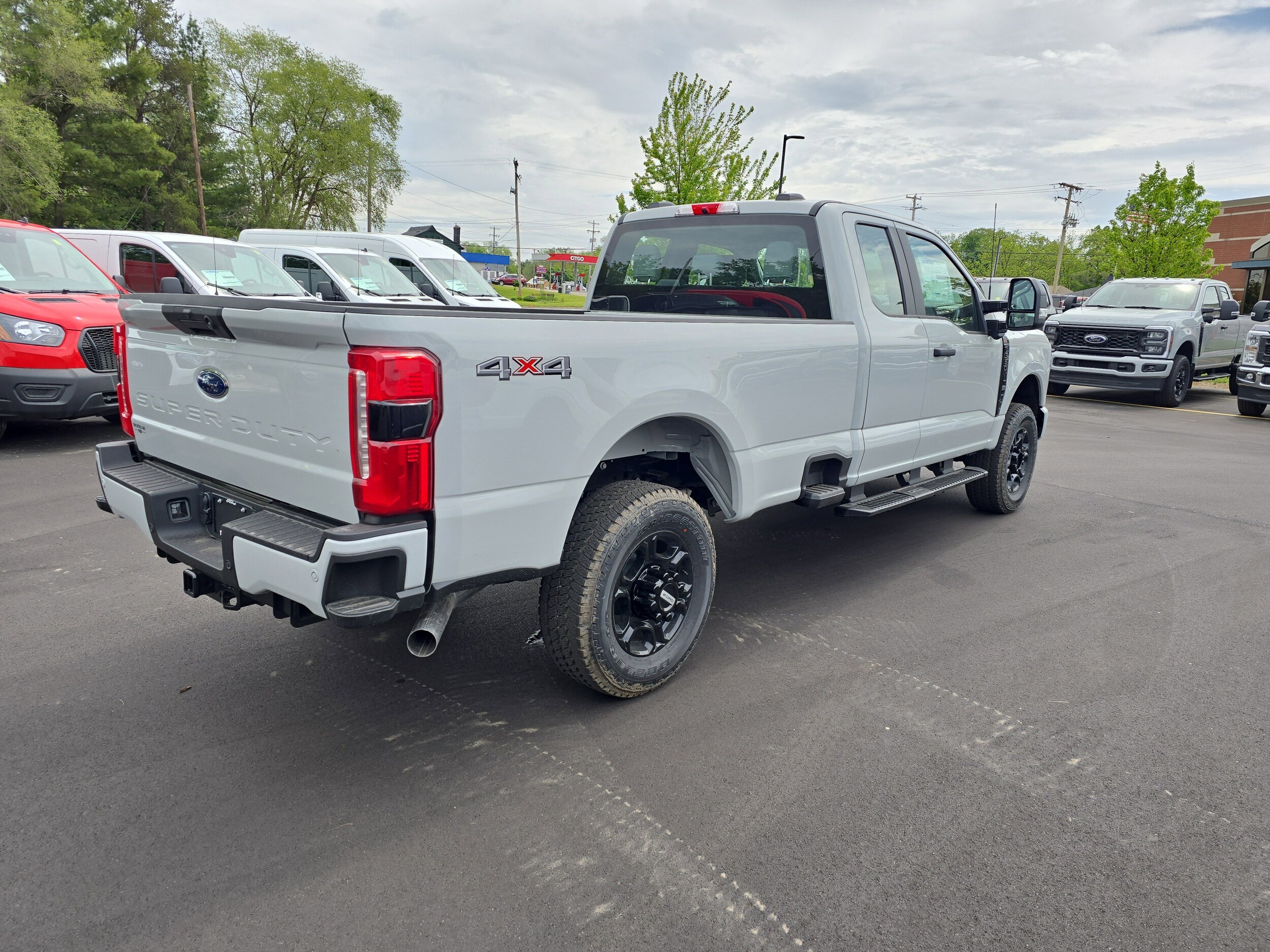2025 Ford F-350 XL photo 4
